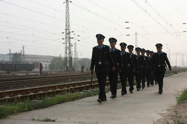 按照省通知精神,市铁路护路联防领导小组高度重视,精心组织